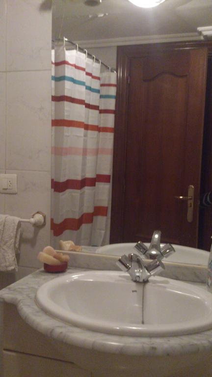 Hostal Hilton Бургос Экстерьер фото