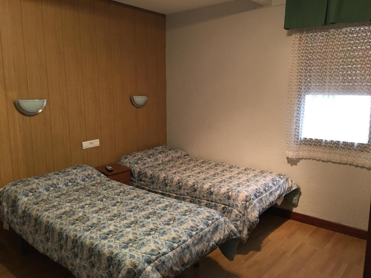 Hostal Hilton Бургос Экстерьер фото
