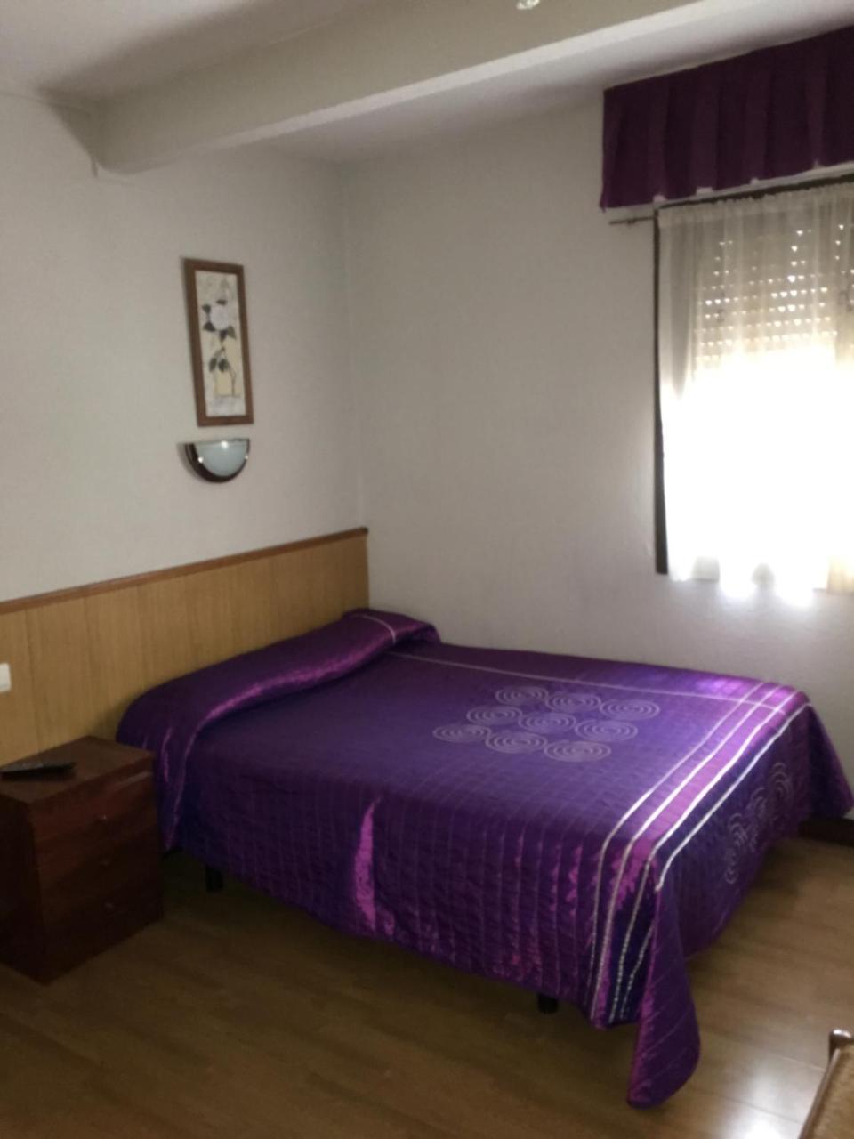 Hostal Hilton Бургос Экстерьер фото
